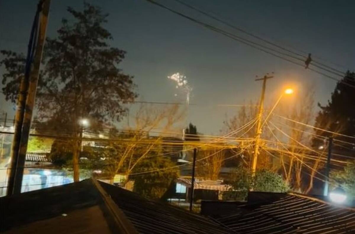 VIDEO | Vecinos denuncian fuegos artificiales en Ñuñoa: Se trataría de un "narcovelorio"
