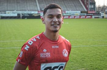 ¿Quién es Nayel Mehssatou, el lateral que dio la gran sorpresa en la nómina de La Roja?