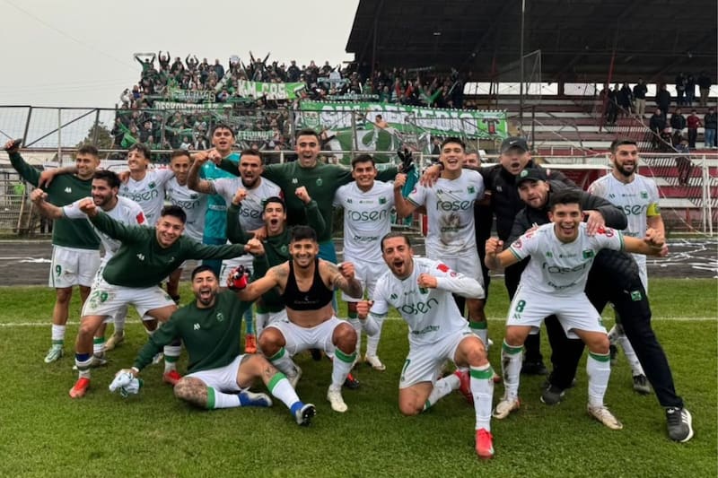 El Pije lleva una seguidilla de cuatro partidos ganados y se ilusionan con pelear en Copa Chile y Primera B. Foto: @deportes_temuco_oficial