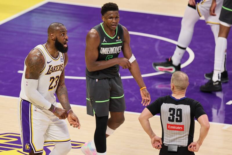 Lakers cayó en el Game 1 como local ante Minnesota Timberwolves.