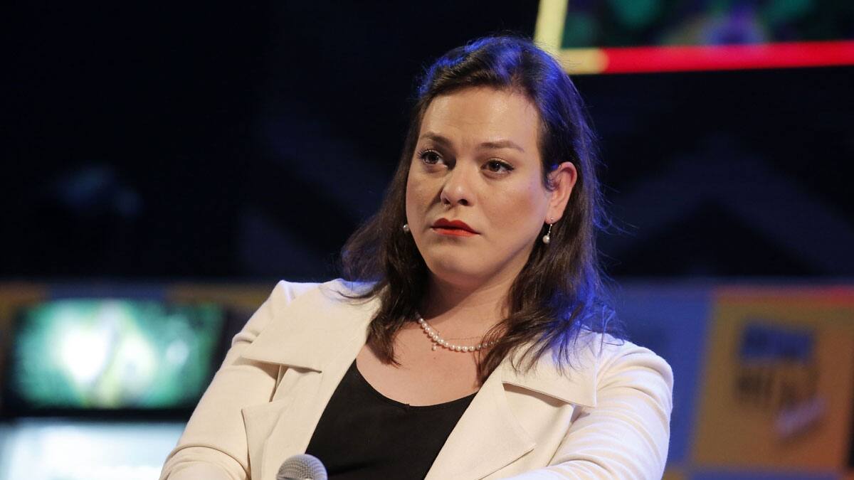¿Qué más bananero que temerle a la policía de tu propio país?": Los descargos de Daniela Vega tras muerte de malabarista baleado por carabinero