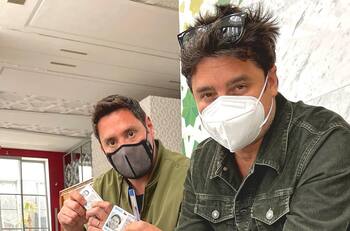 "Te quiero amigo mío": Jorge Zabaleta y Pancho Saavedra inician su aventura por Nápoles para grabar "Socios en Viaje"