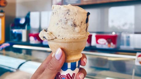 Icónica cadena de helados se declara en quiebra tras 75 años de historia: cierran 500 locales