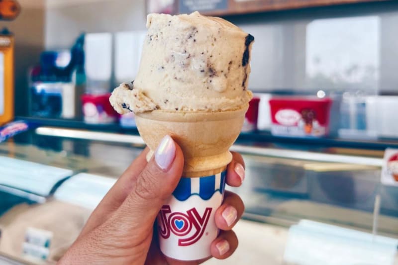 es arrastrada a la quiebra por el capítulo 11 de su empresa matriz.