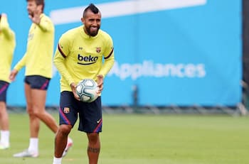 Arturo Vidal quiere permanecer en el Barcelona para ganar La Liga y la Champions