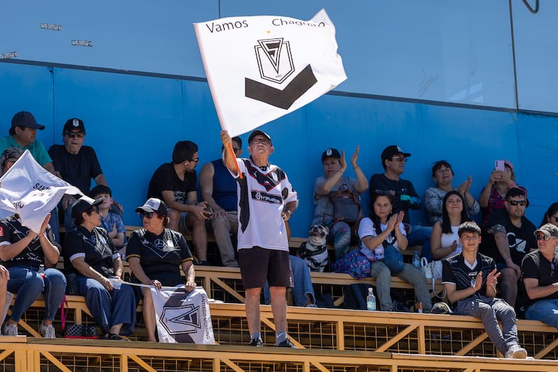 Hinchas de Santiago Morning en el Estadio Municipal de La Pintana para el último duelo de los Bohemios en Primera B 2025. Foto: Felipe Escobedo