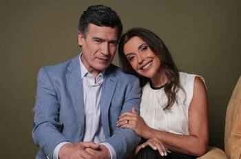 De los creadores de "Verdades Ocultas": Mega confirma a Carolina Arregui y a Julio Milostich como los protagonistas de su nueva teleserie, "Juego de Ilusiones"