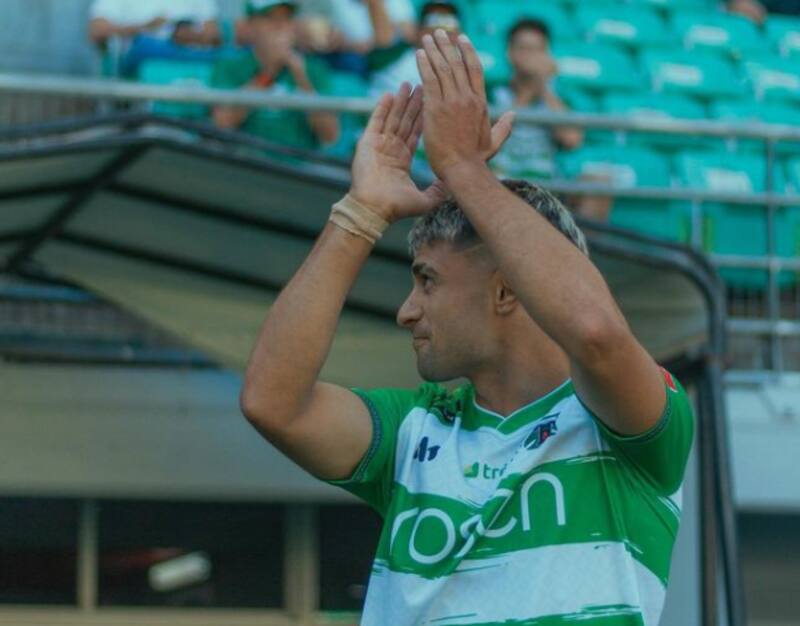 Luis Acevedo estará de baja por una lesión en su aductor derecho.