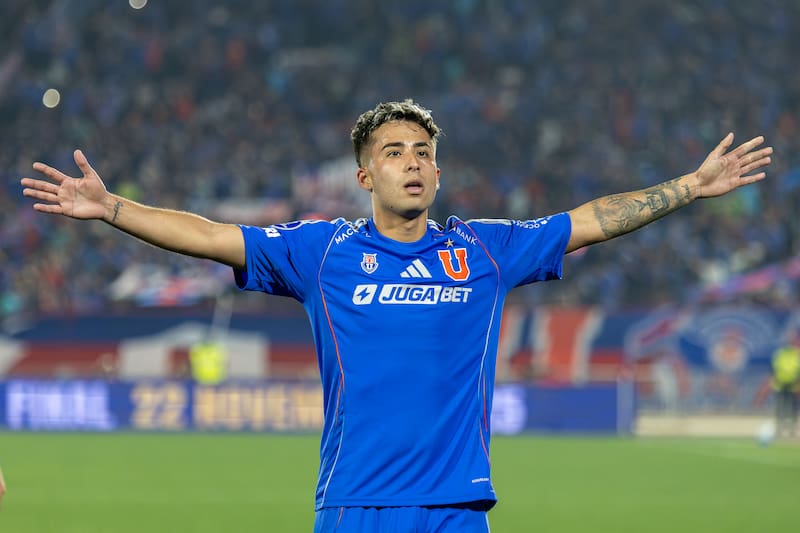 El volante ha sido la gran figura de la U este 2025. Foto: Felipe Escobedo