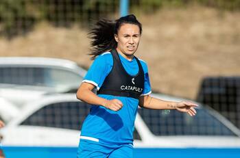 VIDEO | Camila Sáez contó cómo han sido sus primeros días como refuerzo de Alavés Gloriosas