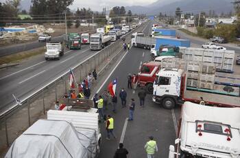 Gobierno aplica la Ley de Seguridad del Estado para poner termino a las manifestaciones de camioneros