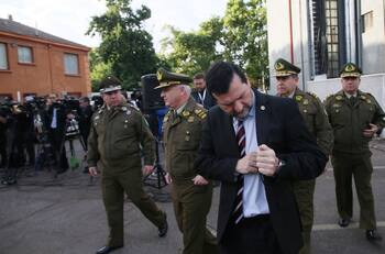 Peligrosos reos detenidos en La Pintana se fugaron desde comisaría: uno de ellos no ha sido recapturado