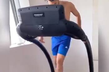 Antonio Candreva se luce dominando el balón en la trotadora