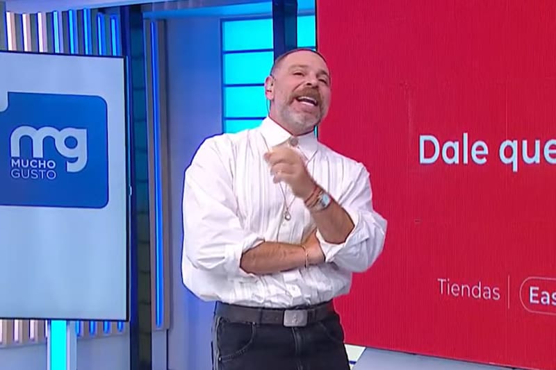 El periodista desató risas en el panel de Mucho Gusto.