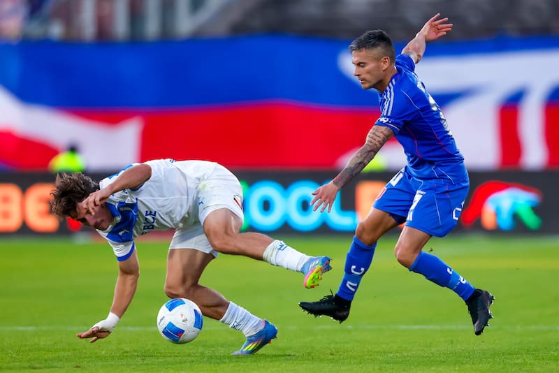 Jugó lesionado ante la UC. Foto: Aton.