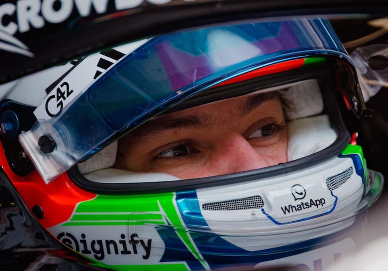 Antonelli partirá desde el primer puesto este domingo. EFE