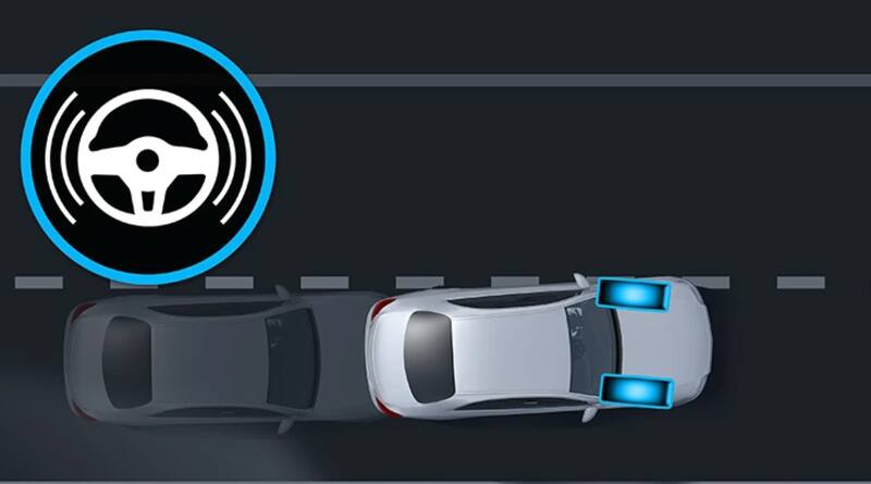 La empresaria tiene un Mercedes-Benz.