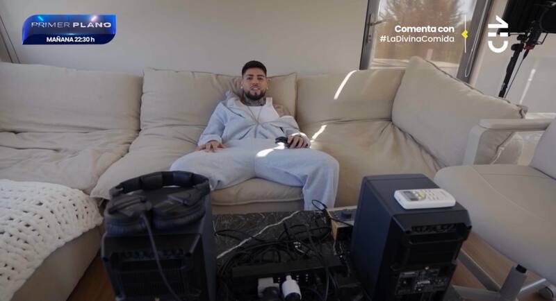 El artista mostró su casa.