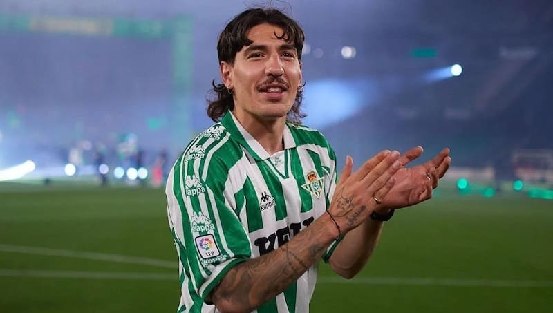 La tendencia de fichar jugadores desde la liga inglesa comenzó con el fichaje de Héctor Bellerin.