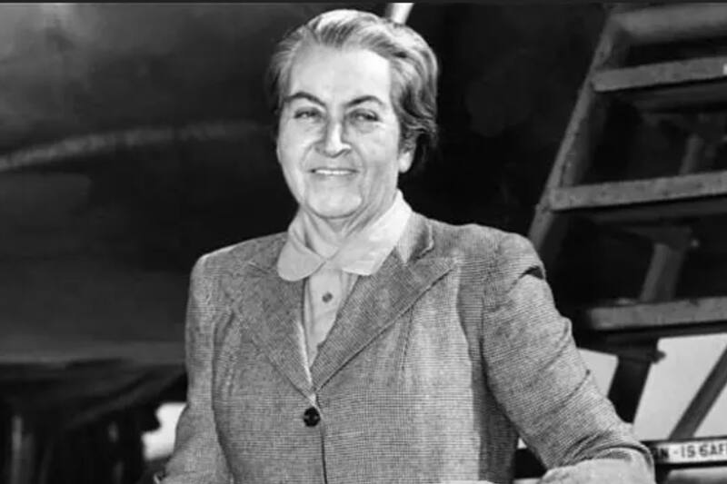 fue la primera mujer latinoamericana en recibir el premio Nobel de Literatura.