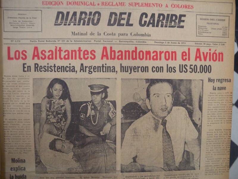 Así informaban los diarios de la época el secuestro del avión por parte de los futbolistas.