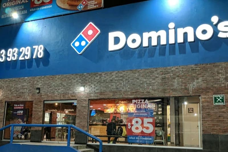 Agresiones en Domino’s Pizza de Nezahualcóyotl.