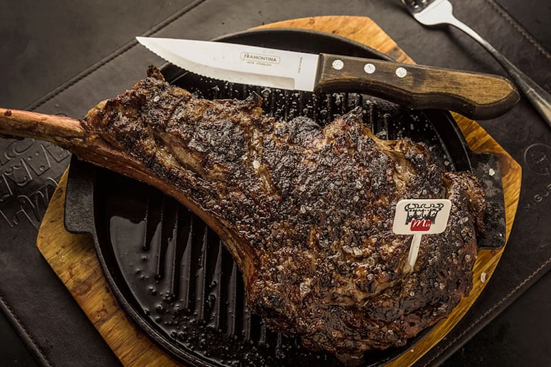 El restaurante ofrece carne de vacuno, principalmente, la que es trabajada por raza. Asimismo, aseguran que "sin grasa, no hay gracia". Foto: mugrillhouse.cl