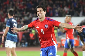 ¿Víctor Dávila vuelve a Europa? El inesperado club que recibió un millonario pago por parte del chileno