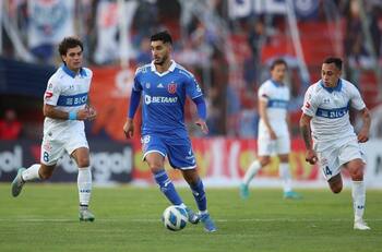 La paradoja de Franco Lobos: rechazó salir de la U y ahora no tiene opciones en el equipo