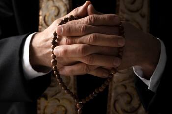 Sacerdote de San Antonio es acusado de abuso sexual contra niña de 11 años en Estados Unidos