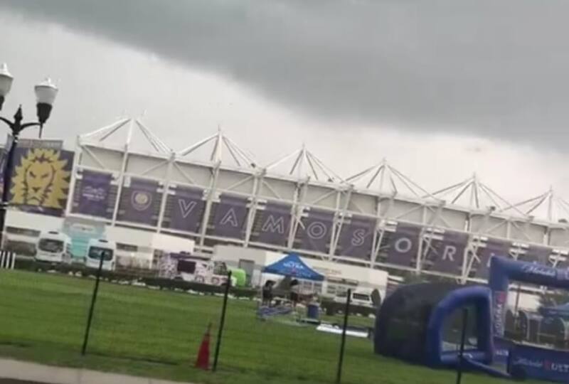 le complica las cosas a La Roja.