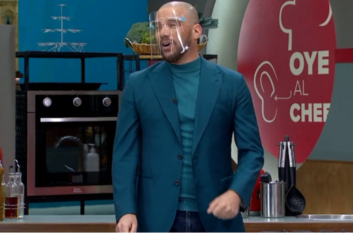 La broma de Pamela Díaz a Julián Elfenbein en estreno de "Oye al Chef": "Ahora que estás soltero … debes haber cocinado bien"