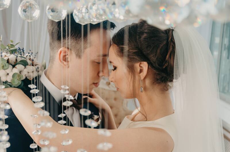 Independientemente de tu historia romántica, el amor es completamente posible a cualquier edad . Tu decides. | Foto: Befunky