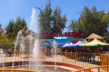 Fantasilandia busca 250 trabajadores por Vacaciones de Invierno: Cuáles son los cargos y cómo postular