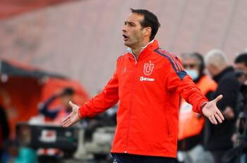 "Malo cu...": DT de la U confirma insulto del árbitro Hermosilla a Luis Felipe Gallegos