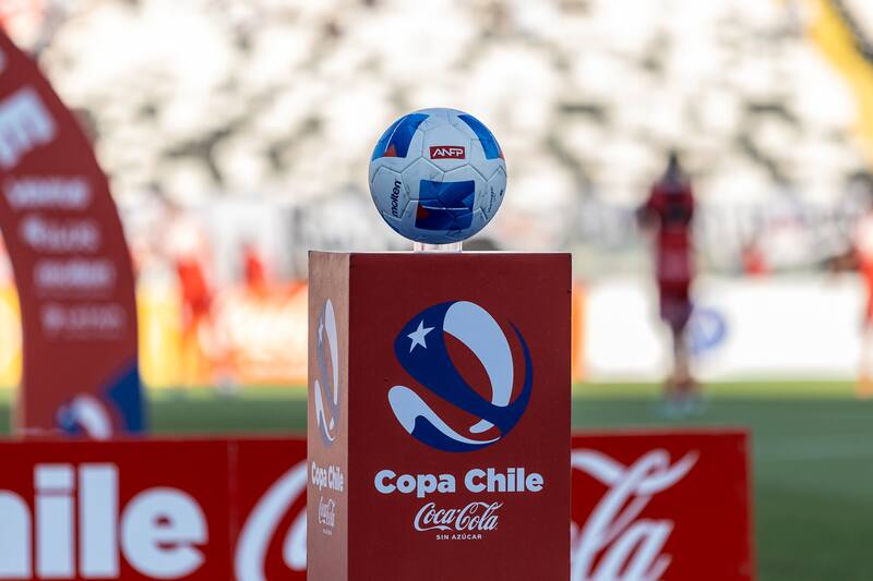 Dos tradicionales clásicos del fútbol chileno no serán televisados. ATON.