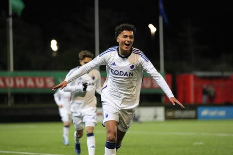 jugando por el Copenhague.