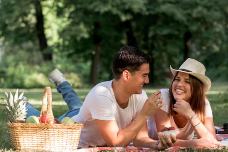 Para este fin de semana hay varios planes atractivos para realizar junto a la pareja, amigos o familiares.
Créditos: Freepik.