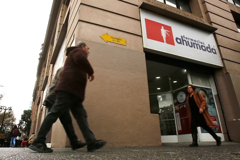 Farmacias Ahumada cuenta con más de 300 locales en todo Chile. El año pasado cambió de controlador en una operación que bordeó los 50 millones de dólares.