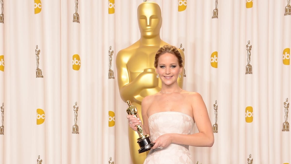 Hasta 4 millones de dólares: Los cinco vestidos más caros que han pasado por la alfombra roja de los Oscar