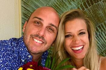 "¡Nos casamos!": Andrés Longton mostró que contrajo matrimonio y lo celebró con emotiva ceremonia en la playa