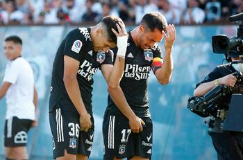 VIDEO| Gabriel Suazo y Pablo Solari sorprenden con una nueva faceta musical en Colo Colo