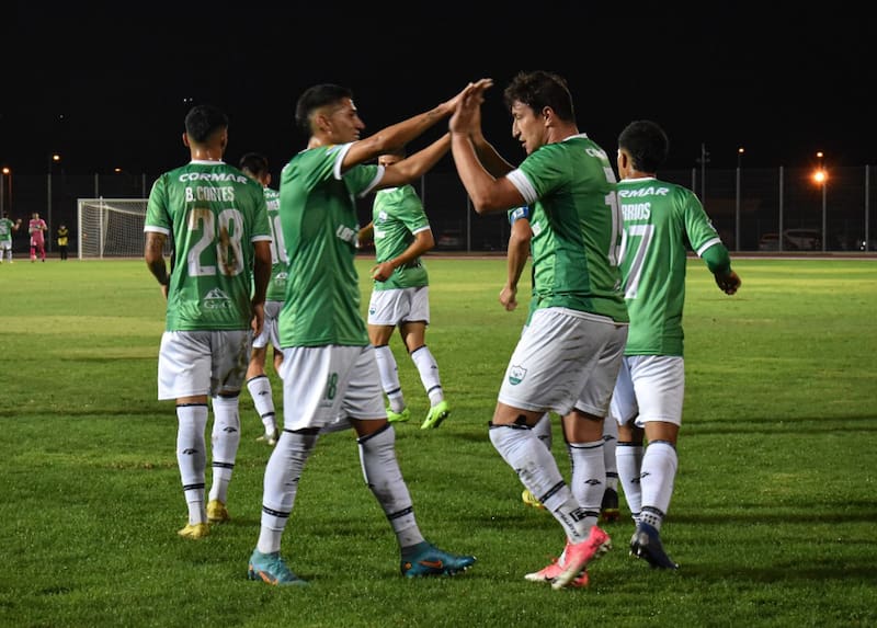 Provincial Ovalle alcanzó a Deportes Puerto Montt.