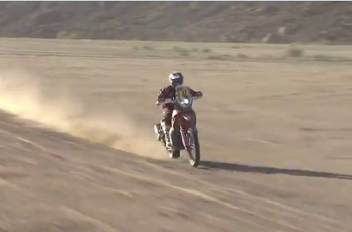 Dakar compartió imágenes de Ignacio Cornejo sorteando el desierto de Arabia Saudita