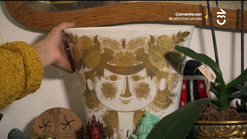 Este florero fue herencia en vida de los padres de María Gracia Omegna y es una de sus posesiones más preciadas.