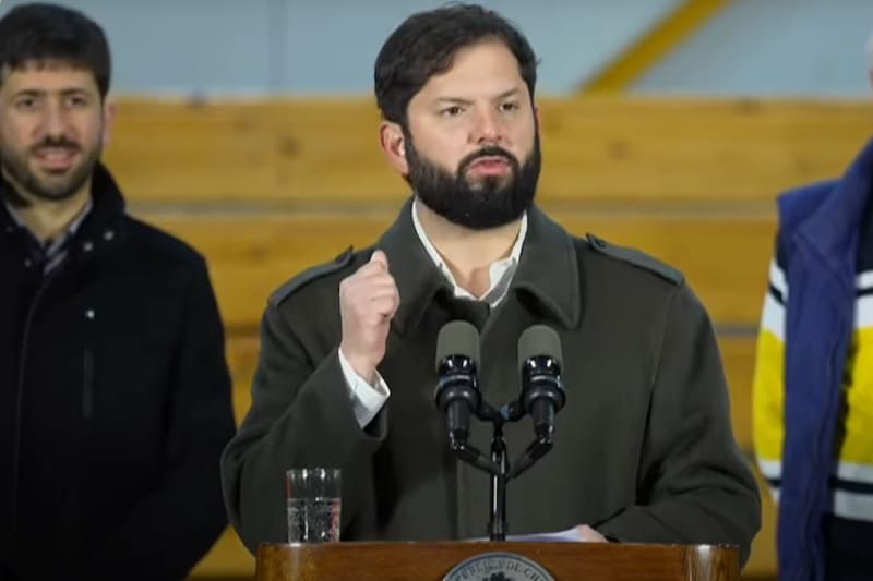 Tras emitir su voto, el Presidente realizó un llamado a la unidad entre los distintos partidos políticos que participan en el proceso eleccionario.