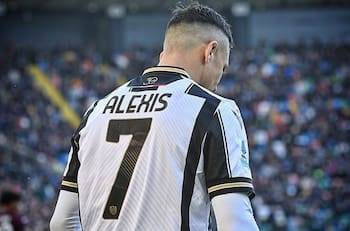 Udinese sufrió sorpresiva derrota y Alexis dejó preocupante imagen de cara a los duelos de La Roja
