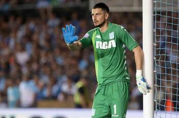 Gabriel Arias elogió a Juan Antonio Pizzi y se ilusiona en Racing: "Va a llegar el título internacional"