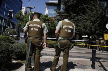 Hombre mordió a carabinero en la mano para evitar control de identidad