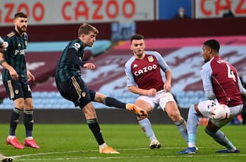 Leeds de Bielsa goleó al Aston Villa y alcanzó la tercera posición de la Premier League